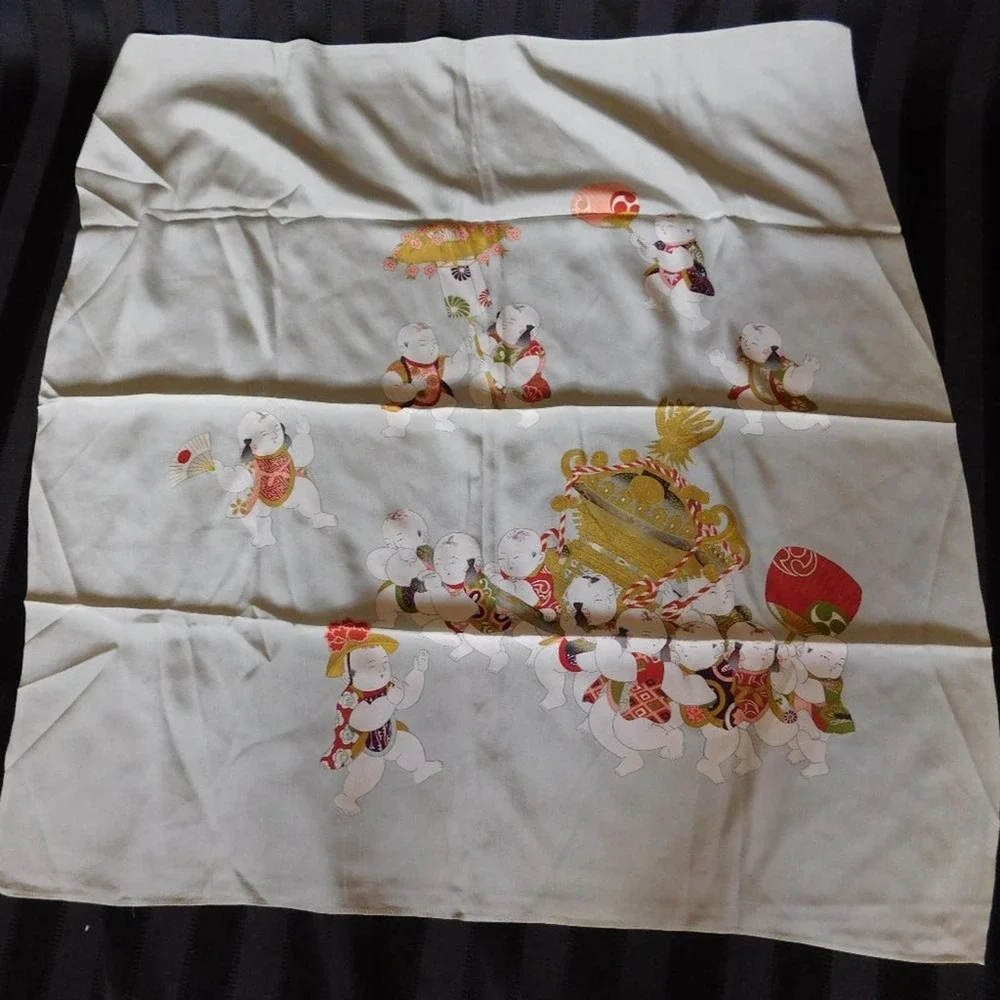 VINTAGE JAPANESE PRINT SILK SCARF - Picture 4 of 7